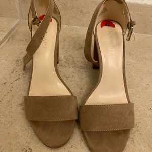 Taupe strappy block heels - Nine West sz 6